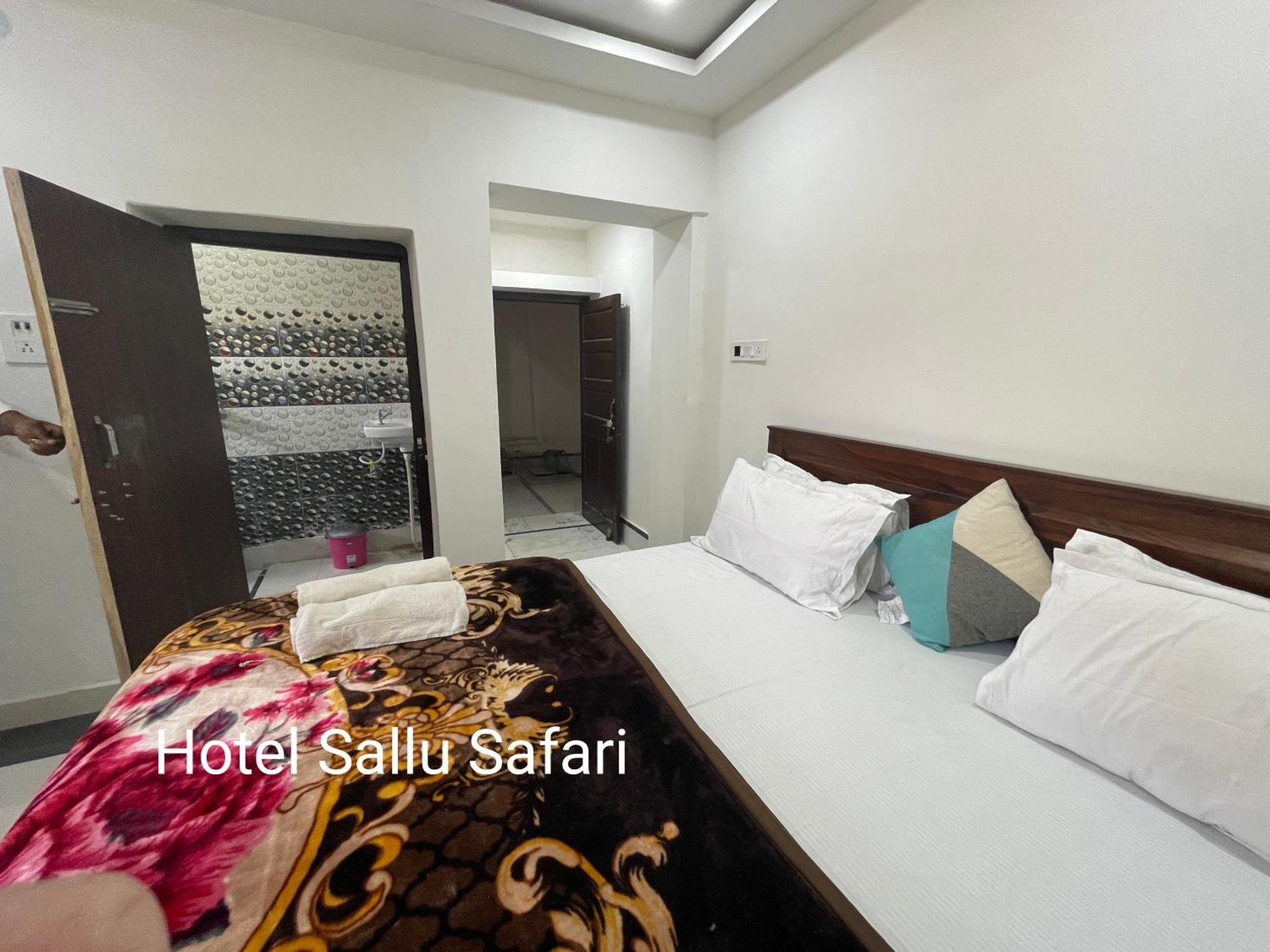 Hotel Sallu Safari 자이살메르 외부 사진