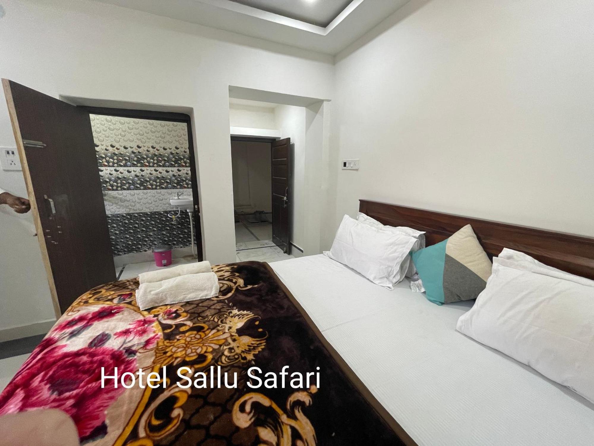 Hotel Sallu Safari 자이살메르 외부 사진